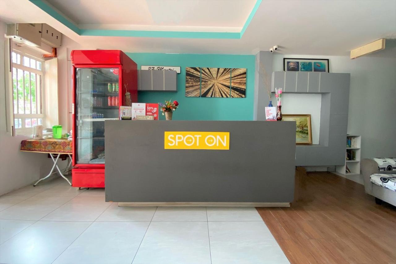 ホテル Spot On 90283 Twenty Seven Muntri タンジュンブンガ エクステリア 写真
